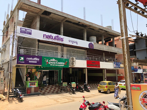 Naturals Salon & Spa